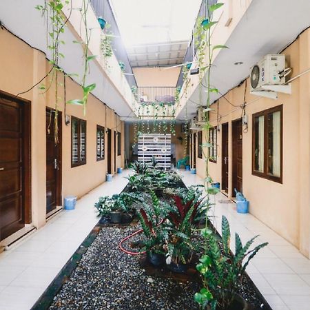 Hotel Reddoorz Near Jalan Gatot Subroto Medan Zewnętrze zdjęcie