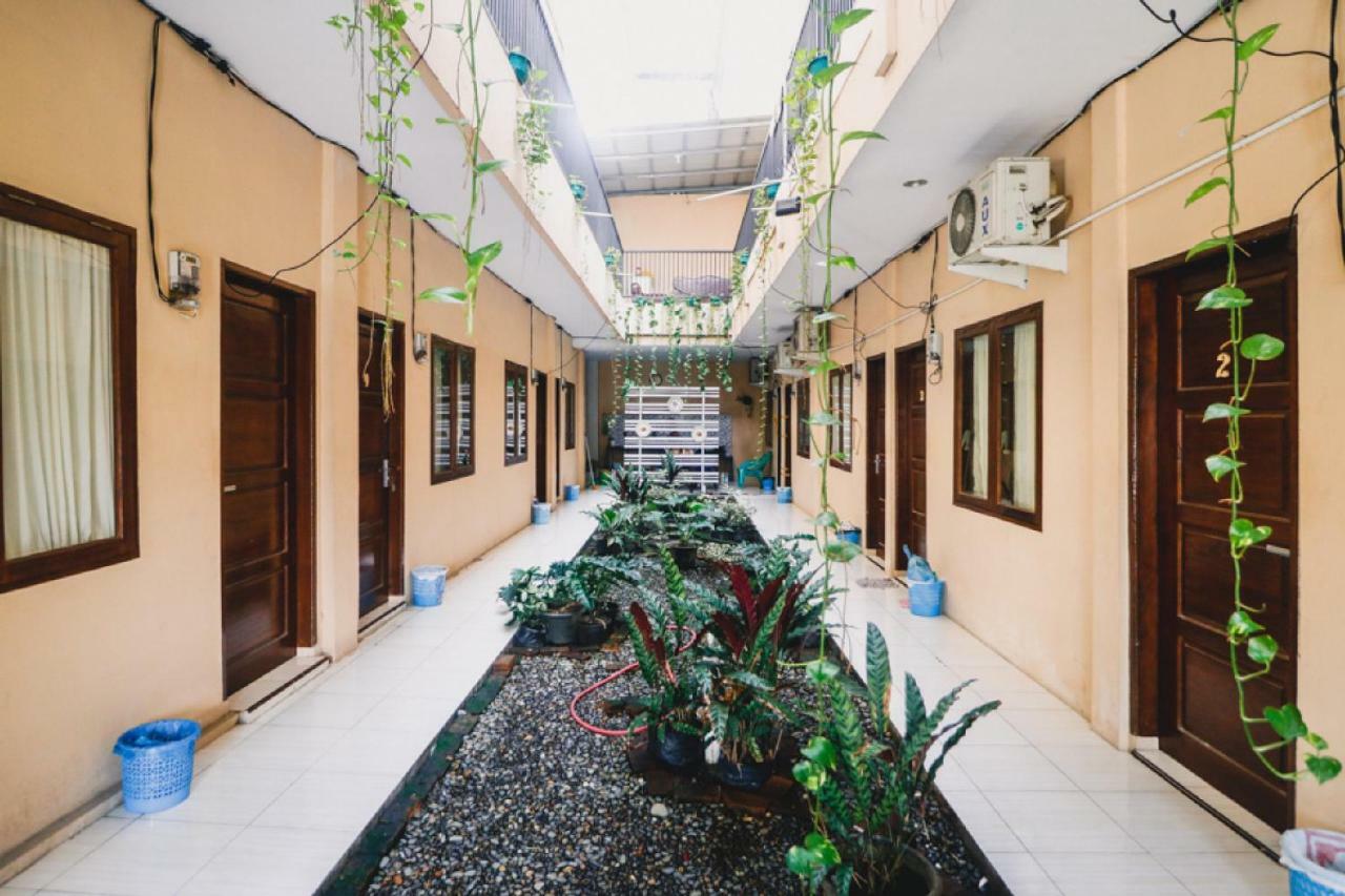 Hotel Reddoorz Near Jalan Gatot Subroto Medan Zewnętrze zdjęcie